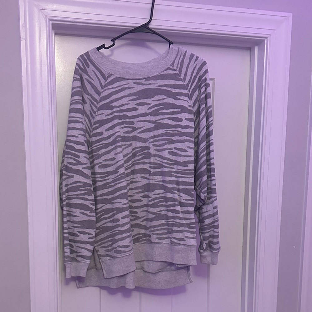 American Eagle Outfitters Gray Animal Print Sweater